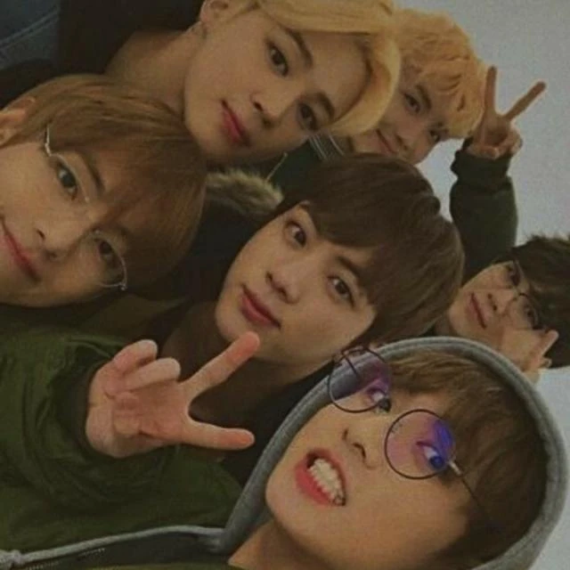 Imagem do Grupo de Whatsapp K-pop universe 🪐💜